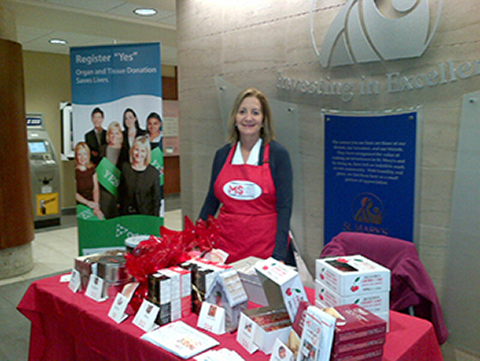 2015MSCakeSalesVolunteer